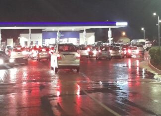 City of Tshwane petrol stations packed before fuel price hikes